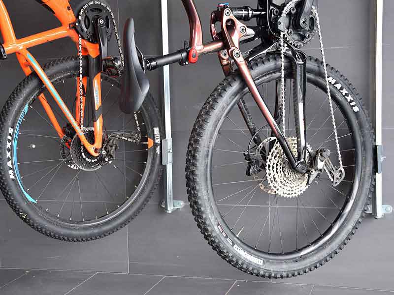Soporte pared bicicleta con giro 360º para tubos de 25,4 a 55/60 mm.