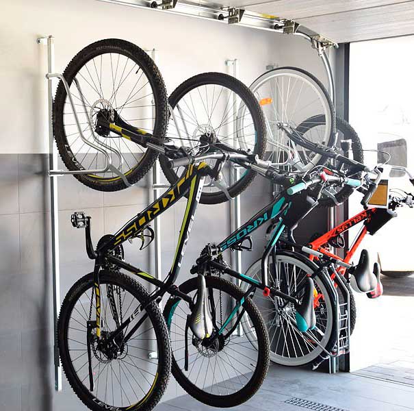 Soporte neumático para bicicletas de pared - Tienda crea tu